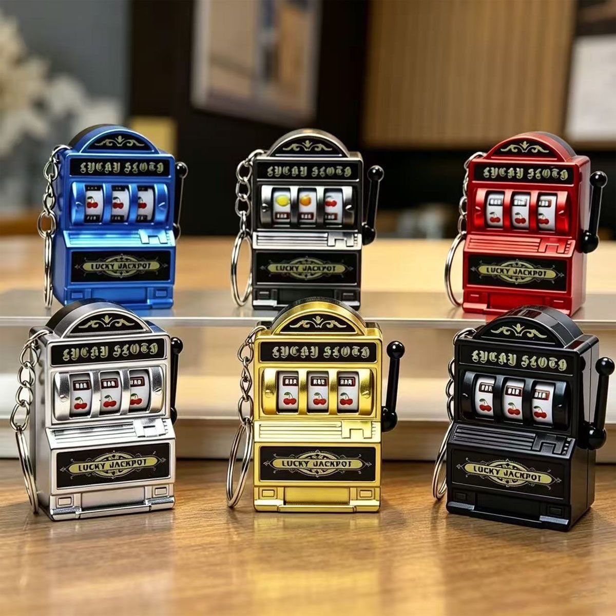 Vintage Collector - ミニポータブルフルーツスロットマシンキーホルダーペンダントヴィンテージラスベガス777シェイカブルミニラッキードローおもちゃマシン在庫あり