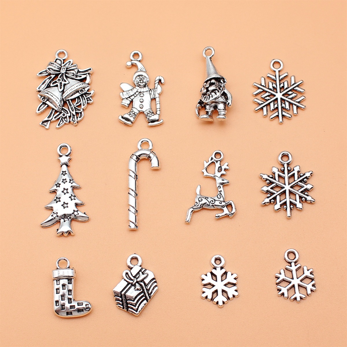 アンティークシルバーカラークリスマス雪片、エルクスノーマン、 - Vintage Collectible Santa のレビューと価格