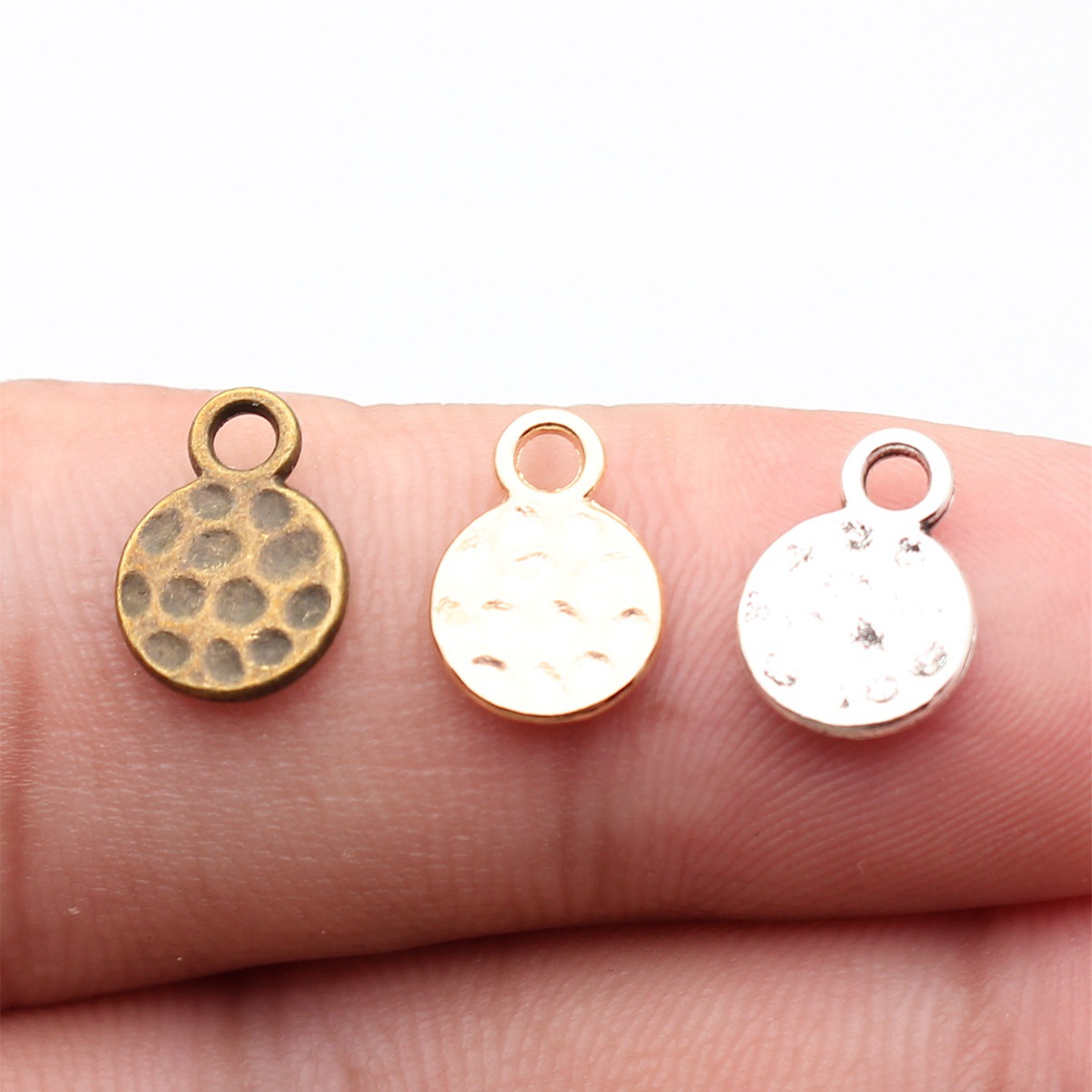 WYSIWYG 40個 11x8mm 3色 アンティークブロ - Vintage Collectibles For Sale のレビューと価格
